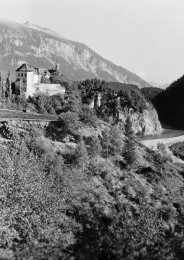 Das Schloss Rhäzüns, um 1941. (Foto Furter/Foto­stiftung Graubünden)
