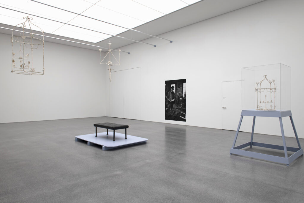 Ausstellungsansicht der Diego-Giacometti-Retrospektive in Chur. (Foto Bündner Kunstmuseum, ©Pro Litteris, Zürich)